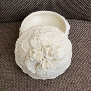 Vintage Jewelry/ Trinket Box